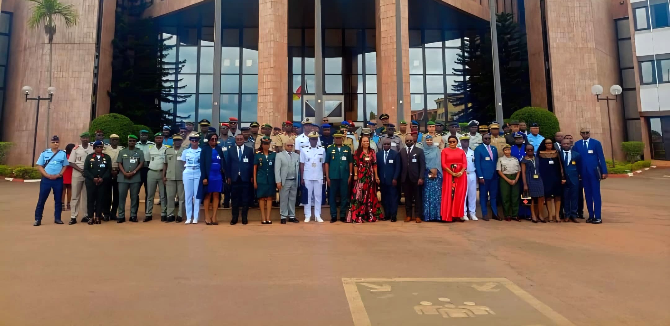 SNH welcomes the 20th batch of the International War College (ESIG).
