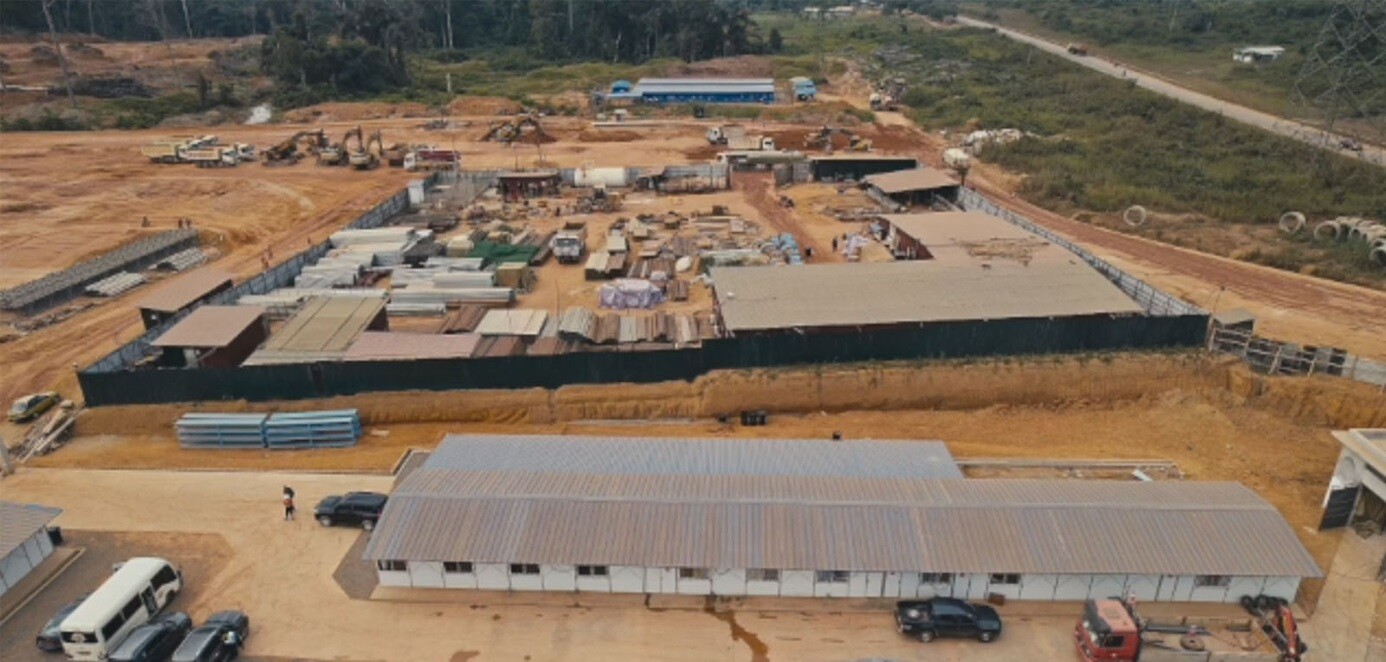 Approvisionnement en gaz naturel par la SNH d'une usine de production de carreaux.